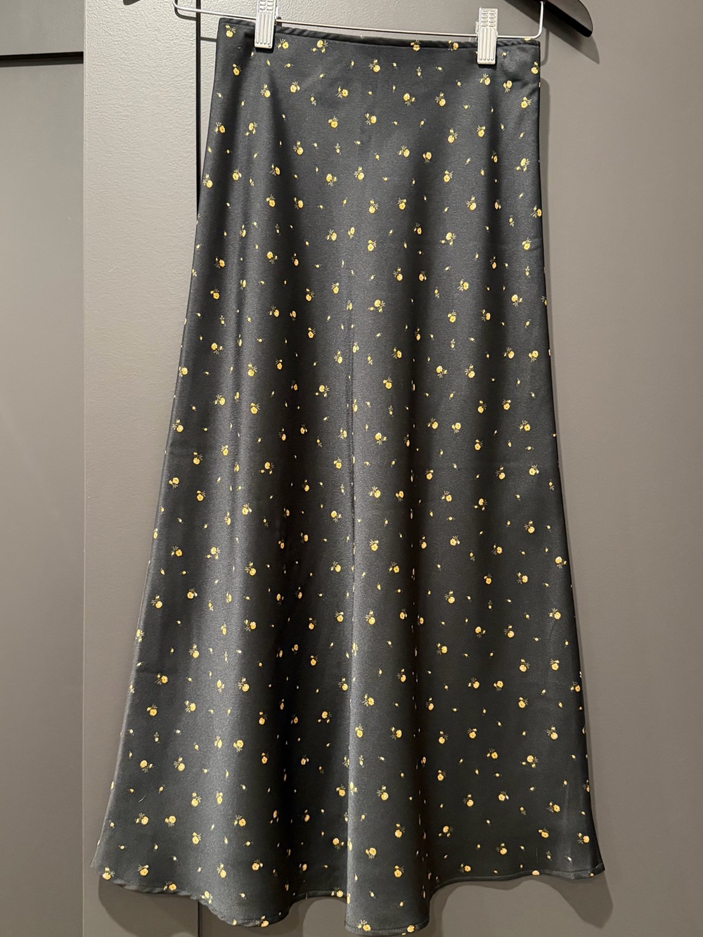 3 silk skirts bundle Abercrombie